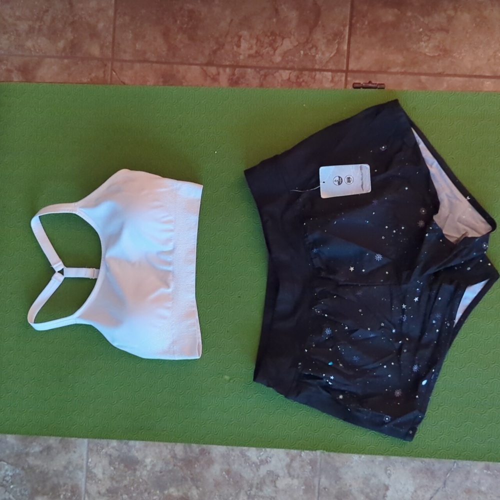 Activ8 NWT running short & bra size large